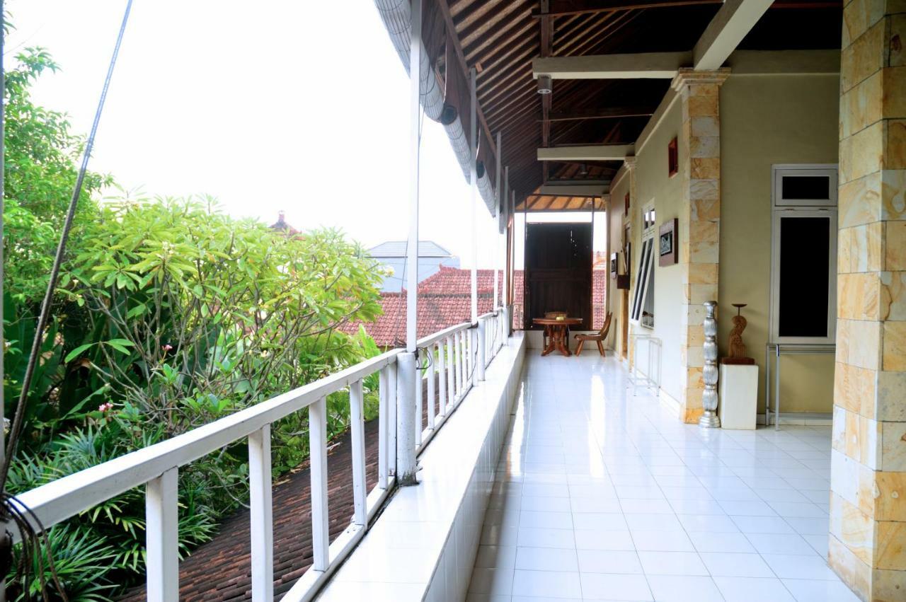 Desa Nyima Hotel Seminyak  Exterior photo